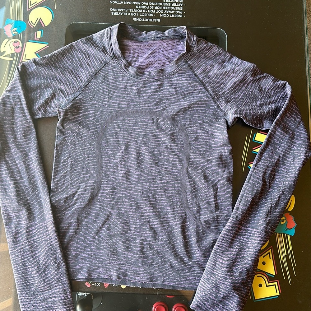 Lululemon swiftly tech size 2 long sleeve tee, lavender/grey abstract zebra
